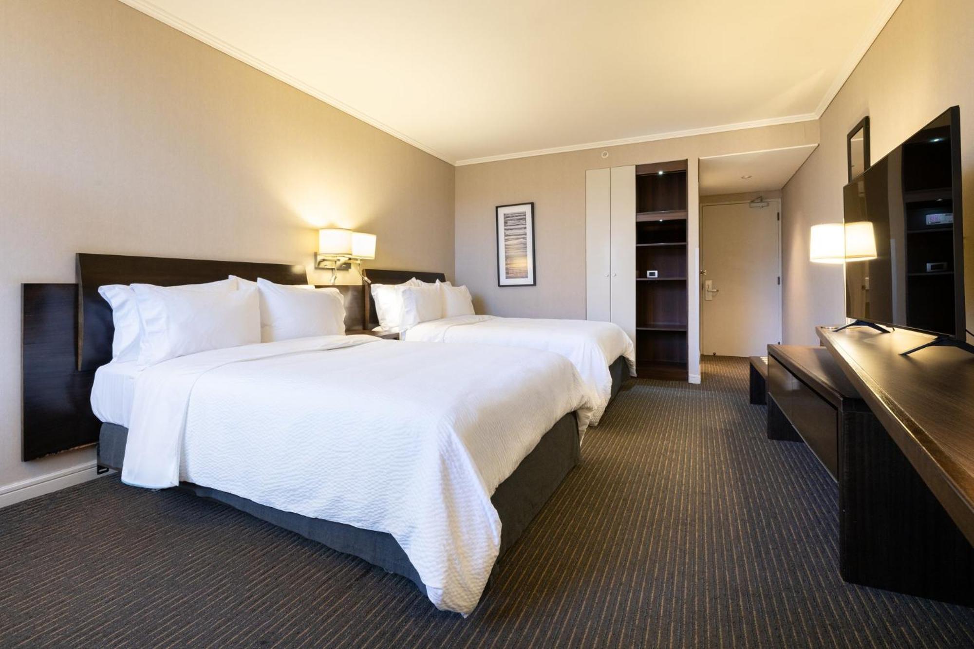 Express - By Ihg Hotel 4*