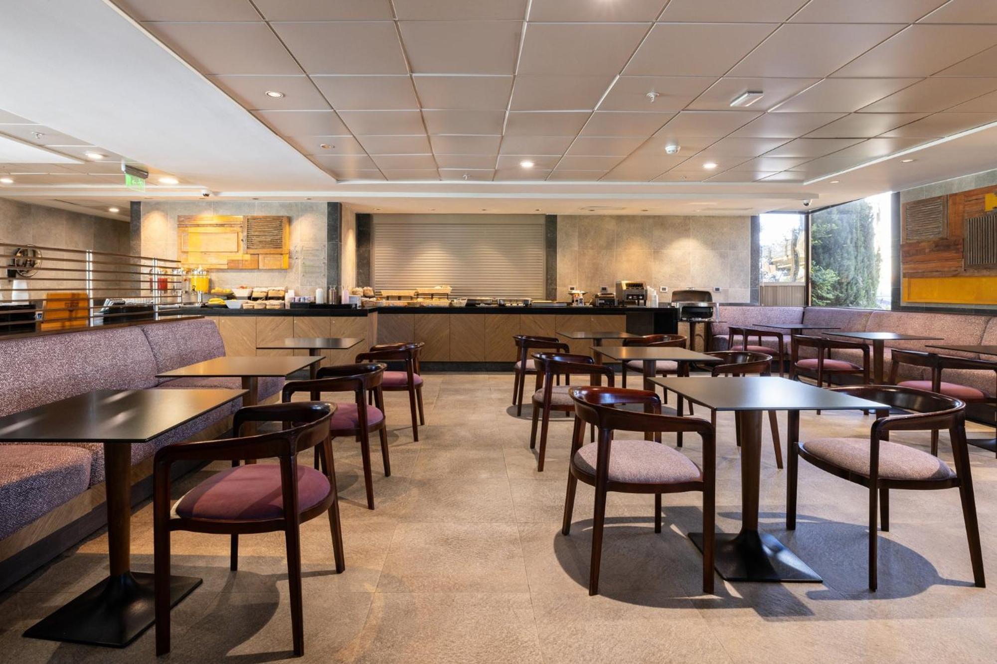 Express - By Ihg 4*